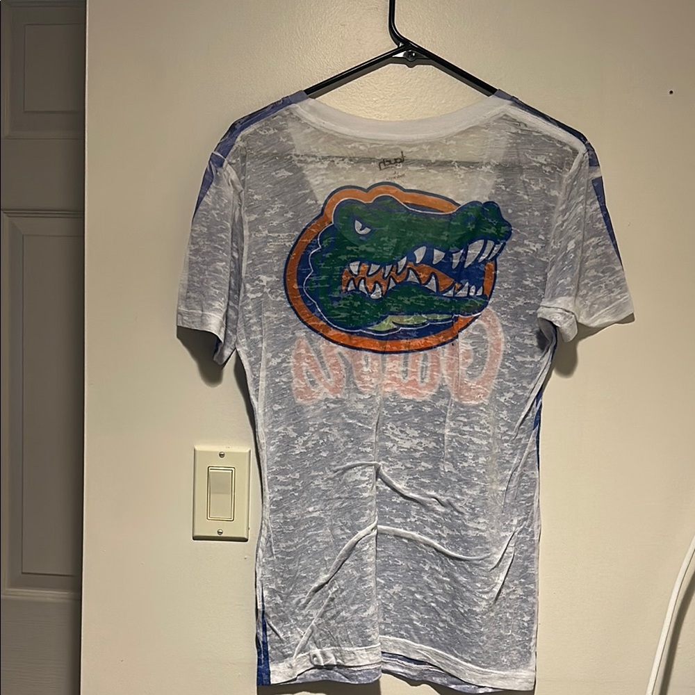 Touch by Alyssa Milano Florida Gator Fitted T-Shirt - Picture 2 of 3